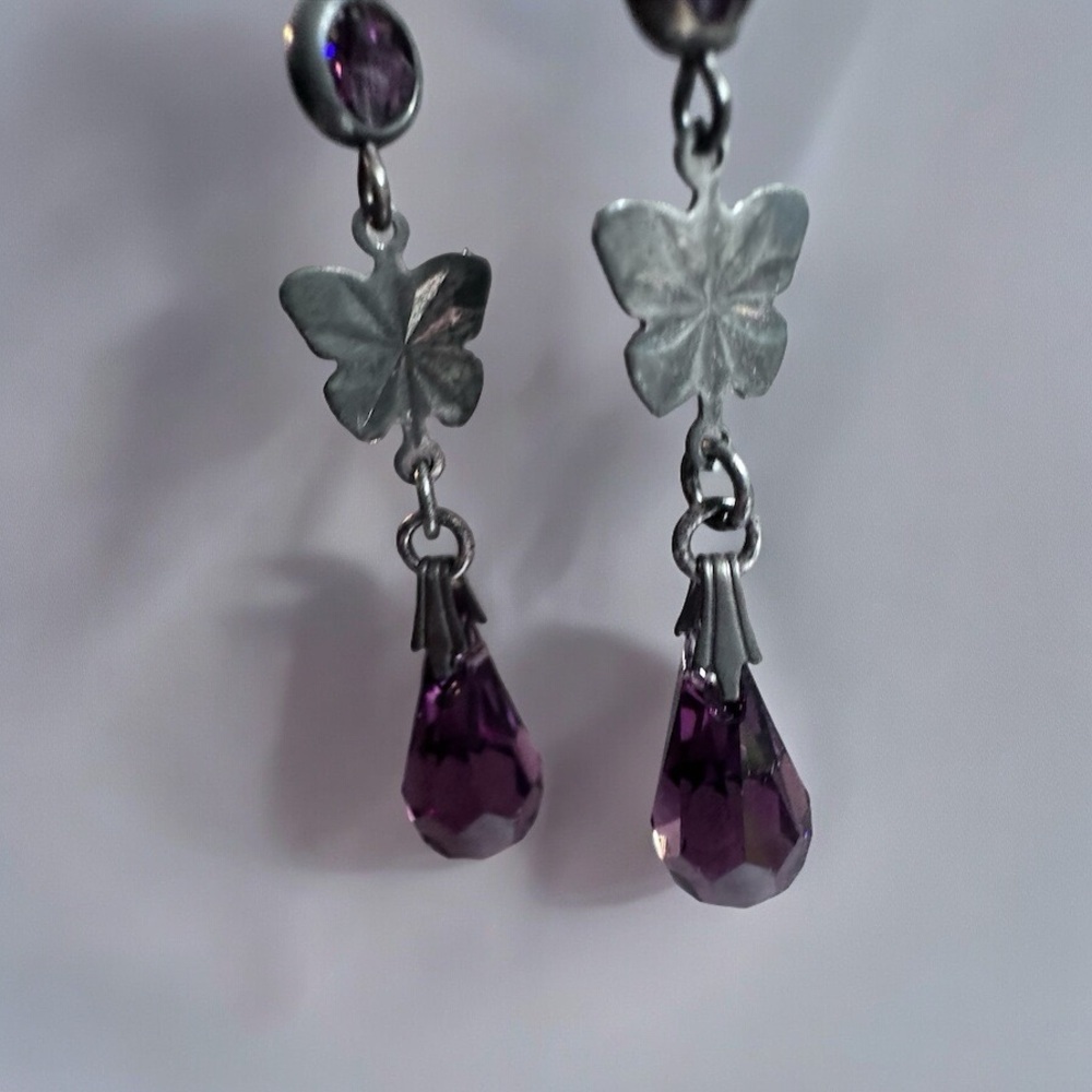 🦋Butterfly Purple Earrings 🦋 - Picture 3 of 3
